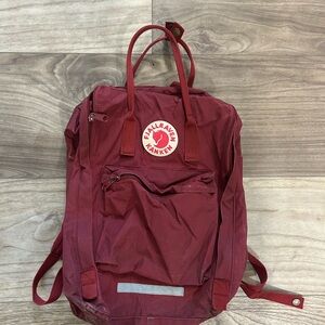 Fjallraven Kånken Deep Red Backpack